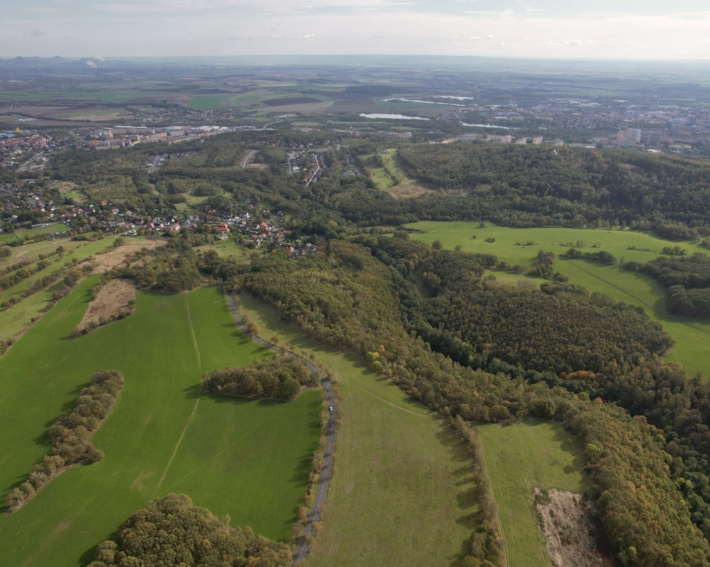 Výhradní prodej souboru parcel pro zemědělské využití o výměře 8955 m2